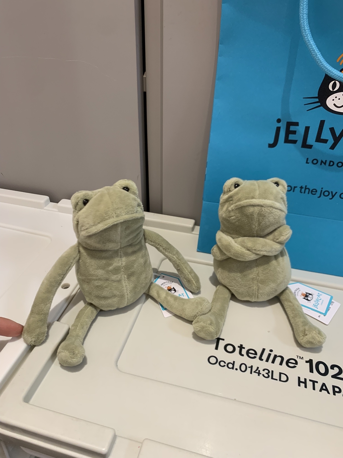 Jellycat 7'' Sad Fergus Frog Plush Toy – Funny Gift - New | eBay