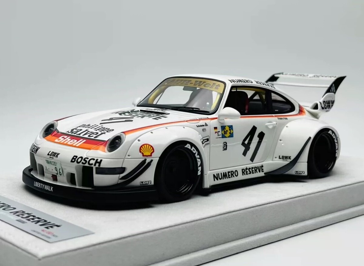 Porsche 911 993 RWB (Numero Reserve 41 White) [FuelMe Model] 1/18