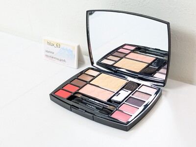 CHANEL Travel Makeup Palette HARMONIE DE CAMELIAS Makeup