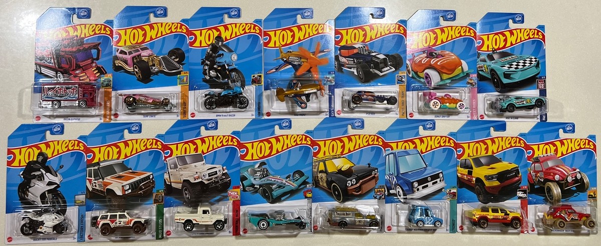 NEW 2023 Hot Wheels Treasure Hunt JEEP, RISE N CLIMB BMW R9T Lot