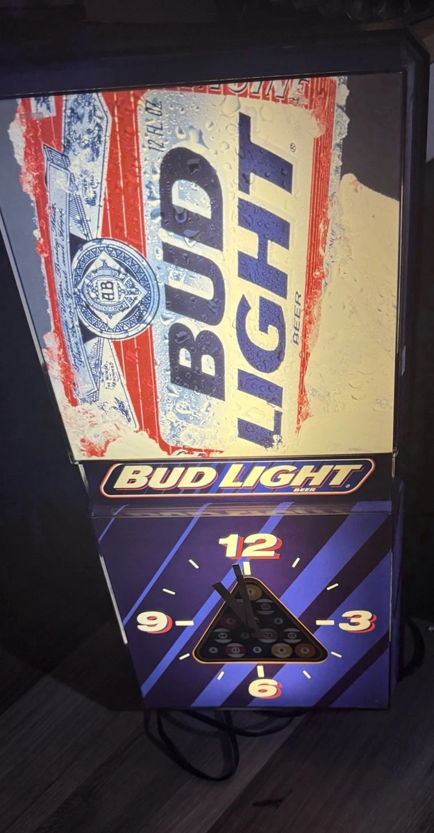 Budweiser Billiard Light In Collectible Budweiser Signs & Tins for