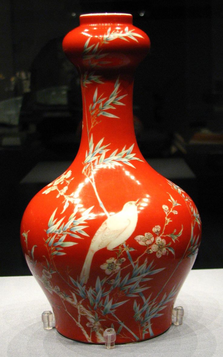 清雍正珊瑚紅地琺瑯彩花鳥瓶- 首都博物館(Capital Museum Beijing)
