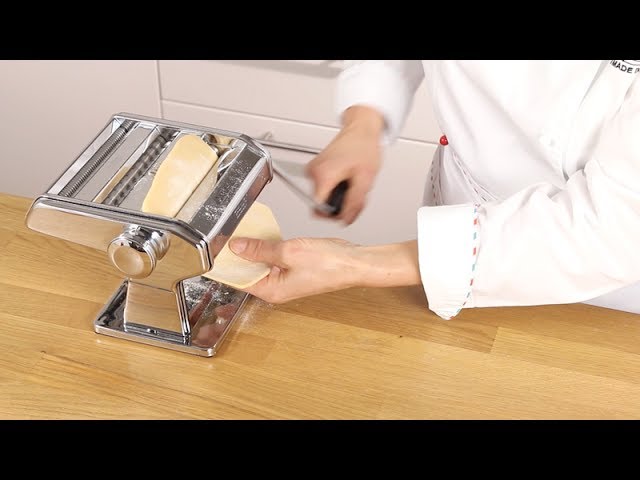 Marcato Ampia 150 - YouTube