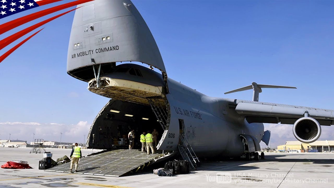 超大型輸送機C-5ギャラクシーのタッチ&ゴー - Touch & Go of Ultra