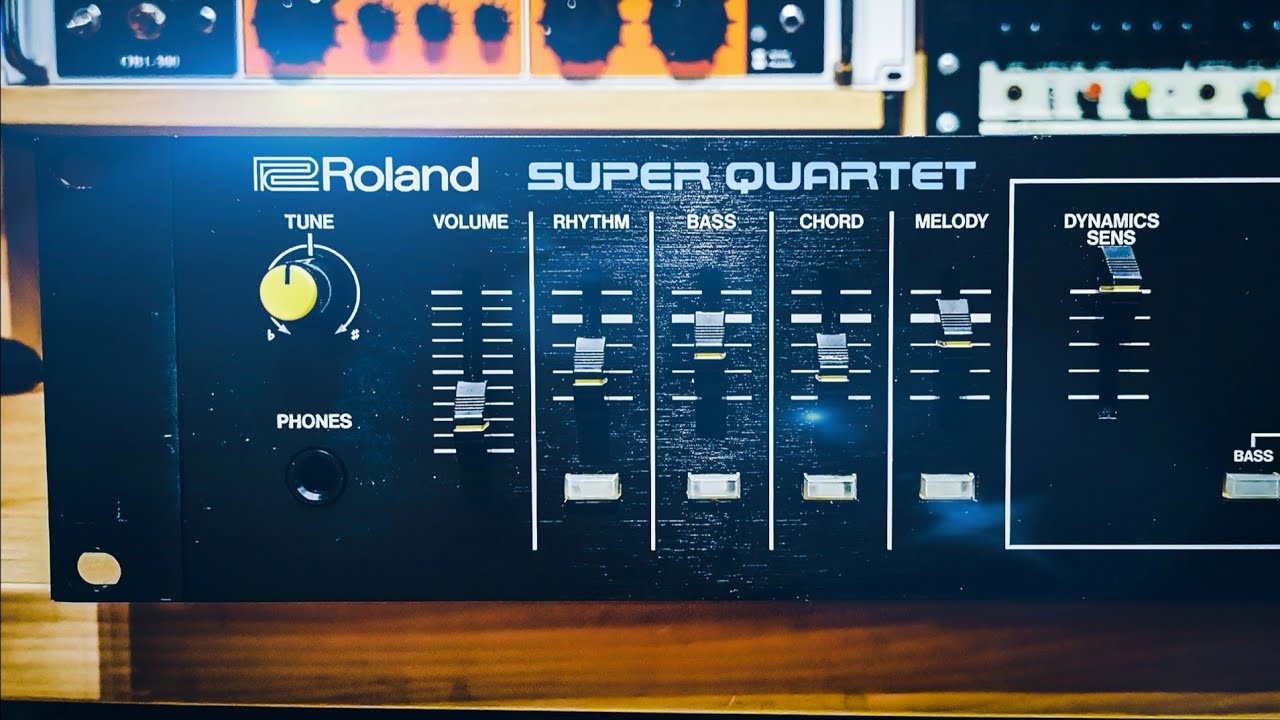 The Roland Super Quartet - The 80s band in a box! - YouTube