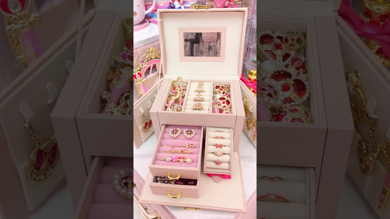 女児の頃に憧れたセーラームーンでいっぱいのジュエリーボックス
