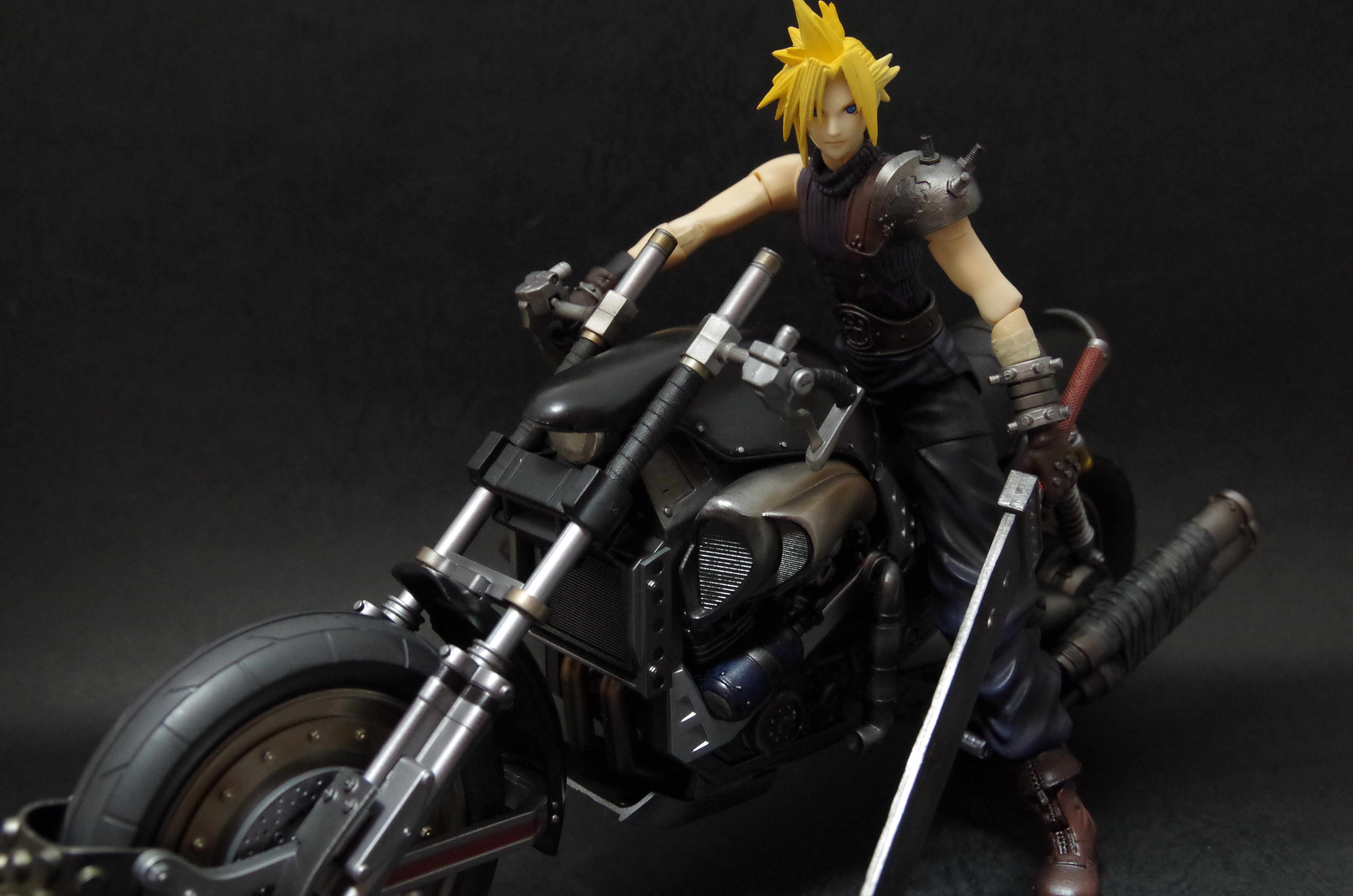 ファイナルファンタジーVII プレイアーツ クラウド&ハーディ・デイトナ