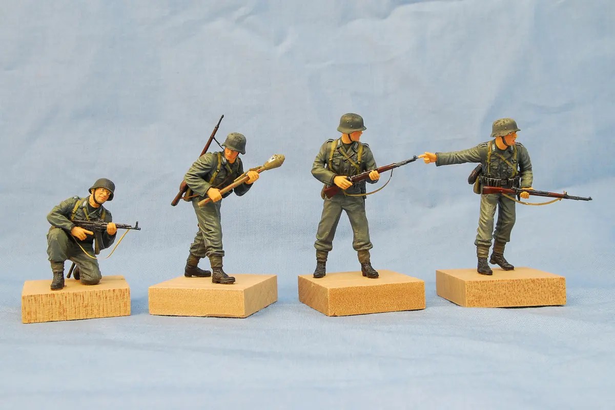 ドイツ軍歩兵 ラストバトル (オーストリア 1945） ドラゴン 1/35 組立