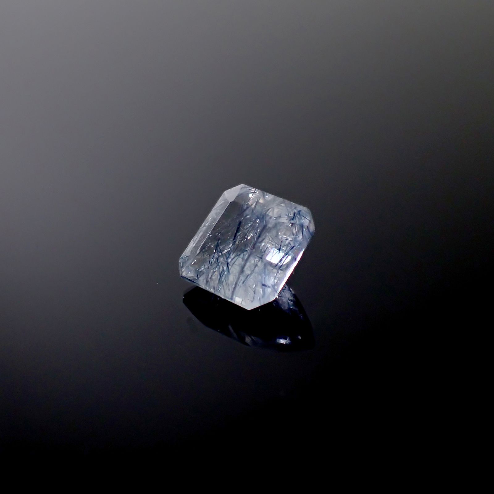 インディゴライトインクォーツ ブラジル産 3.30ct [241229598]9x8.8mm