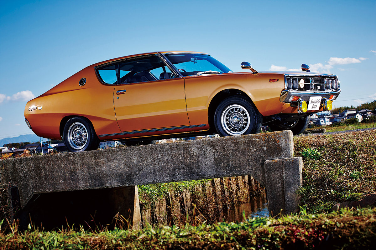 ブロンズゴールドの専用色とともに20歳の誕生日を祝った特別な1台