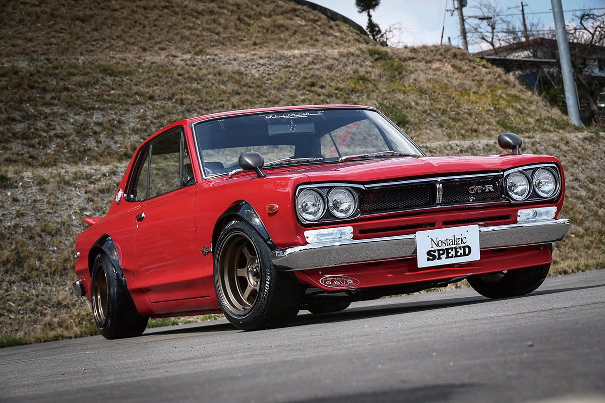 あえてエンジン本体には手を入れずに90年代のエンジンを搭載した