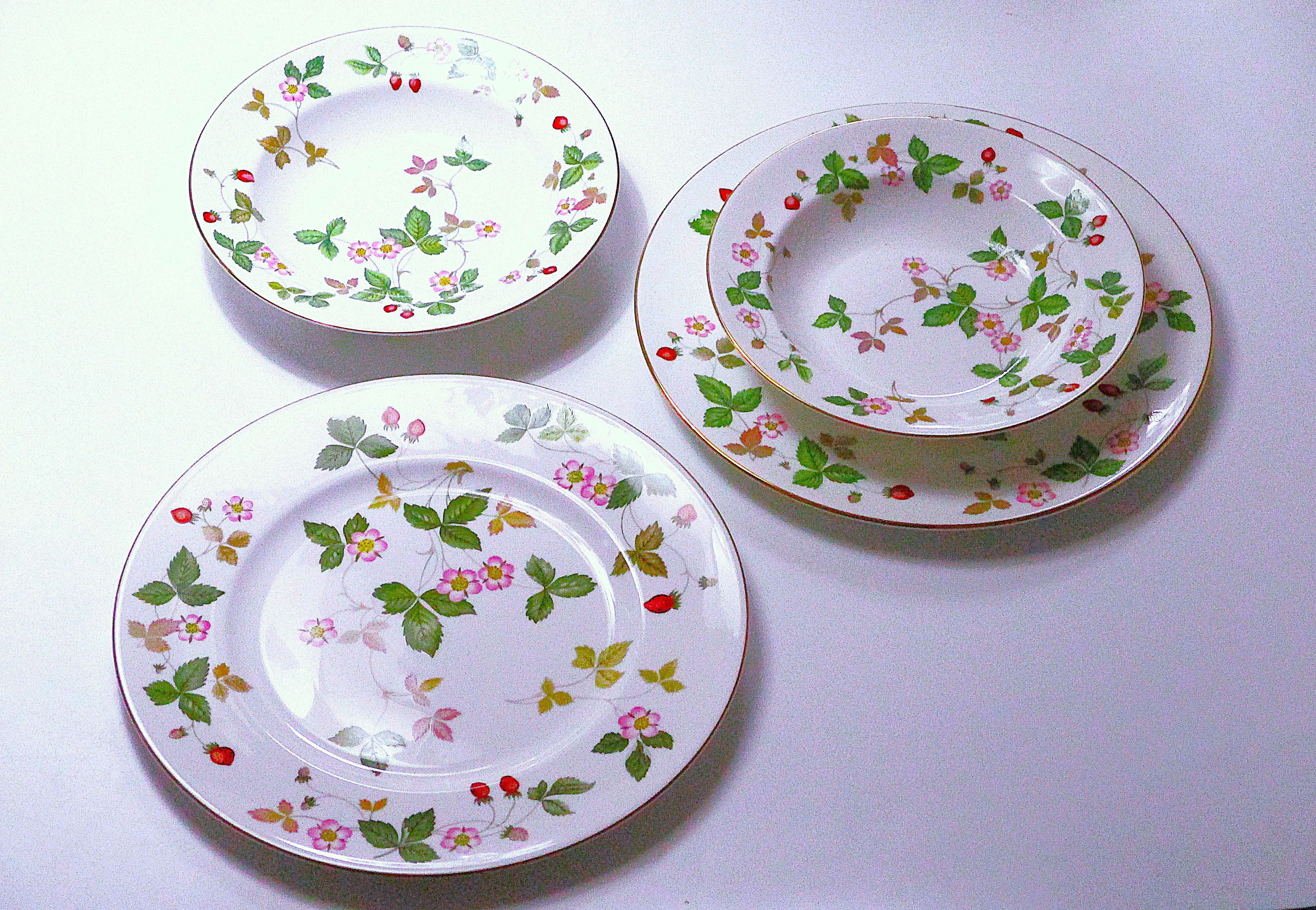 ウェッジウッド WEDGWOOD ワイルドストロベリー ディナープレート