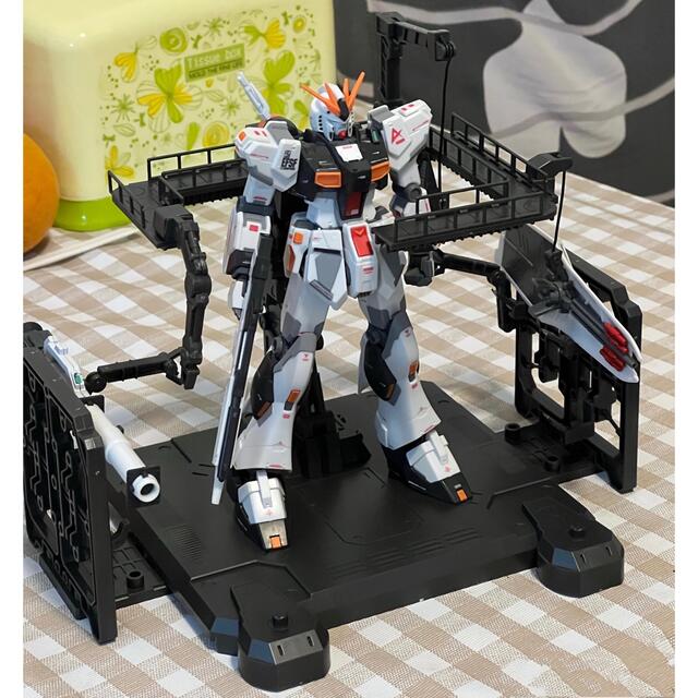 RG 1/144 ジオラマベース基地格納庫ディスプレイ、ガンプラ展示用 通用