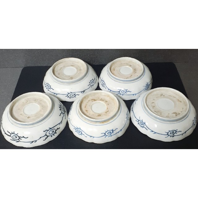 江戸時代末期～明治時代 古伊万里 染錦 岩に蘭 山並に蝶と鳥の図 輪花