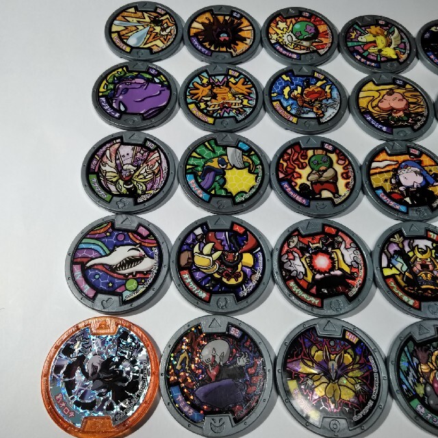 DX妖怪ウォッチ初代&大吉メダルを含む妖怪メダル25枚セットの通販 by