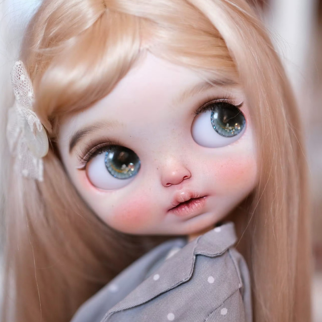 有名海外作家様 カスタムブライス 人形 かわいい キラキラ 透明感 純粋