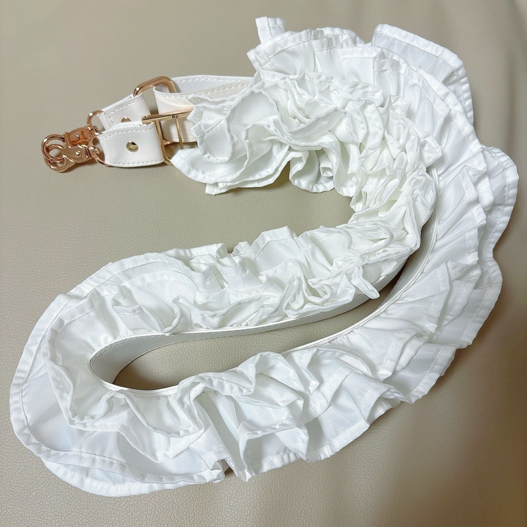 Bibiy DAPHNE スマホストラップ フリル ショルダーの通販 by MARIA