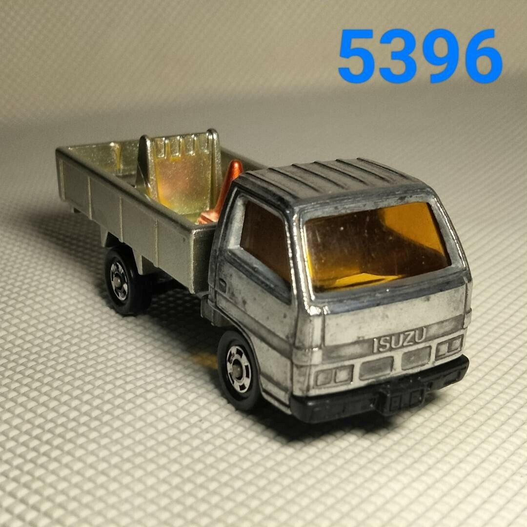 5396 カスタム用等分解トミカ いすゞエルフ 工事資材積載 トラック