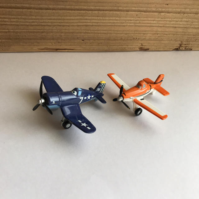 Takara Tomy - トミカ プレーンズ ダスティ&スキッパーの通販 by