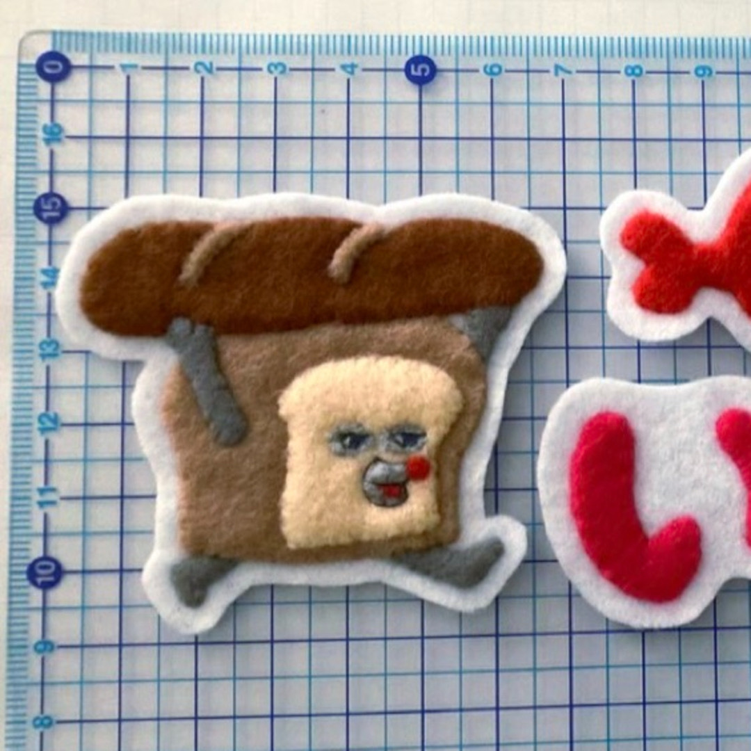 ハンドメイド 名札 ワッペン フェルト お名前 名札付けの通販 by