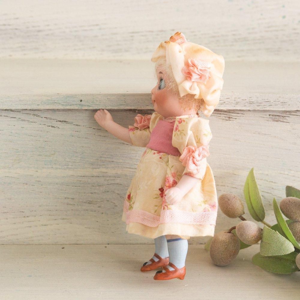 グーグリー・おしゃれな女の子のビスクドール（ドイツ） - Guignol