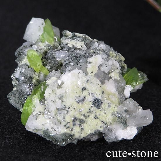 スフェーンの母岩付き原石 24g - cute stone -