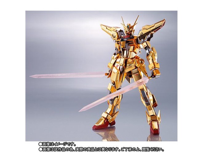 バンダイ、“黄金のMS”「METAL ROBOT魂 アカツキガンダム（オオワシ装備