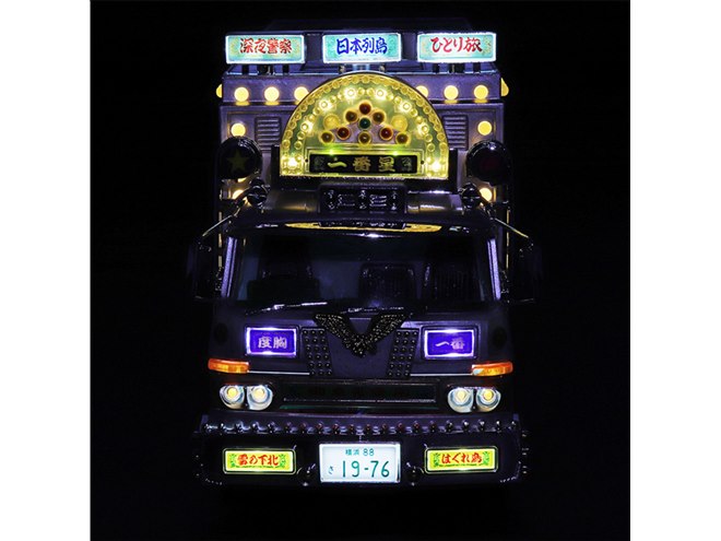 映画「トラック野郎 望郷一番星」45周年記念の1/32 RCトラック、発売が