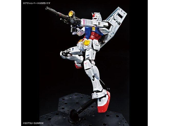 MG RX-78-2 ガンダムVer.3.0」チタニウムフィニッシュの限定ガンプラが