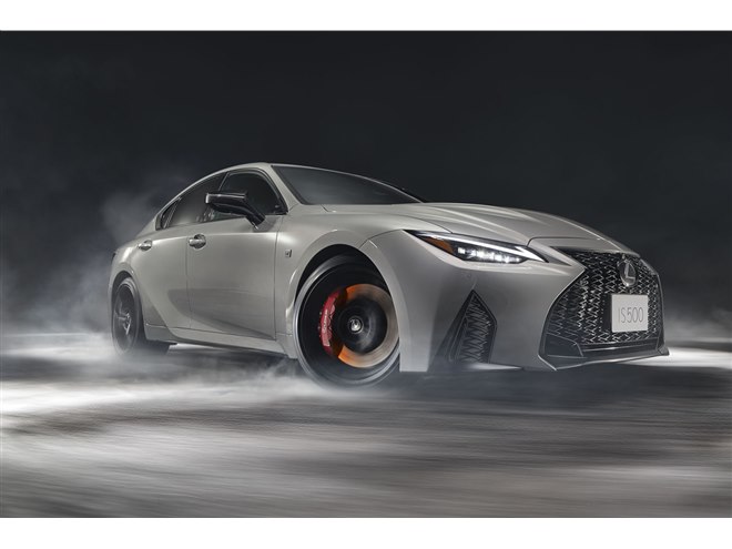 これがV8モデルの完成形 「レクサスIS500“クライマックスエディション