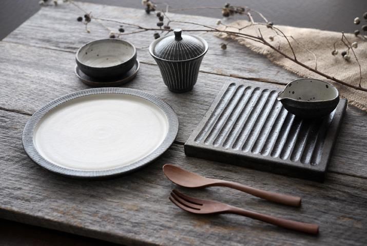 奥田章（TSUBO-BUN）｜黒十草リバーシブル皿ミニ｜作家のうつわ通販