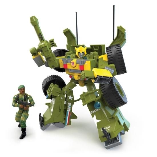 Transformers Collaborative: G.I. Joe Mash-Up, Bumblebee A.W.E.