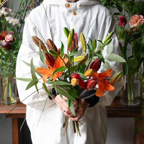 ex. flower shop & laboratory online store