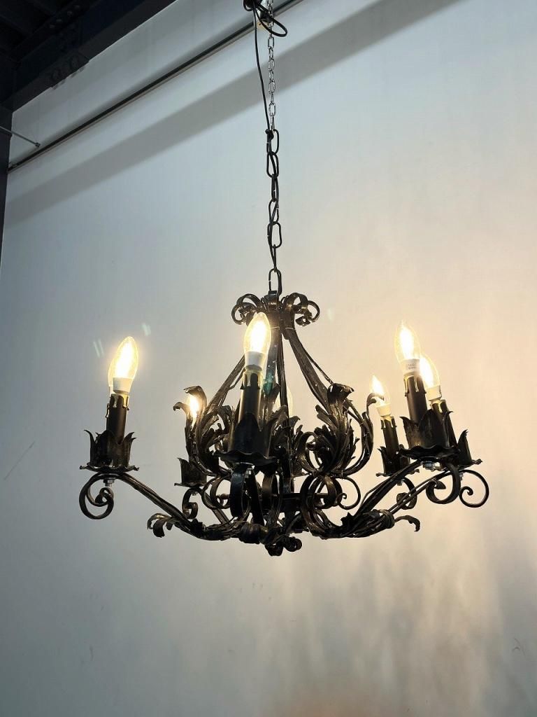 ヴィンテージ 8灯 アイアン シャンデリア - アンティーク、ビンテージ
