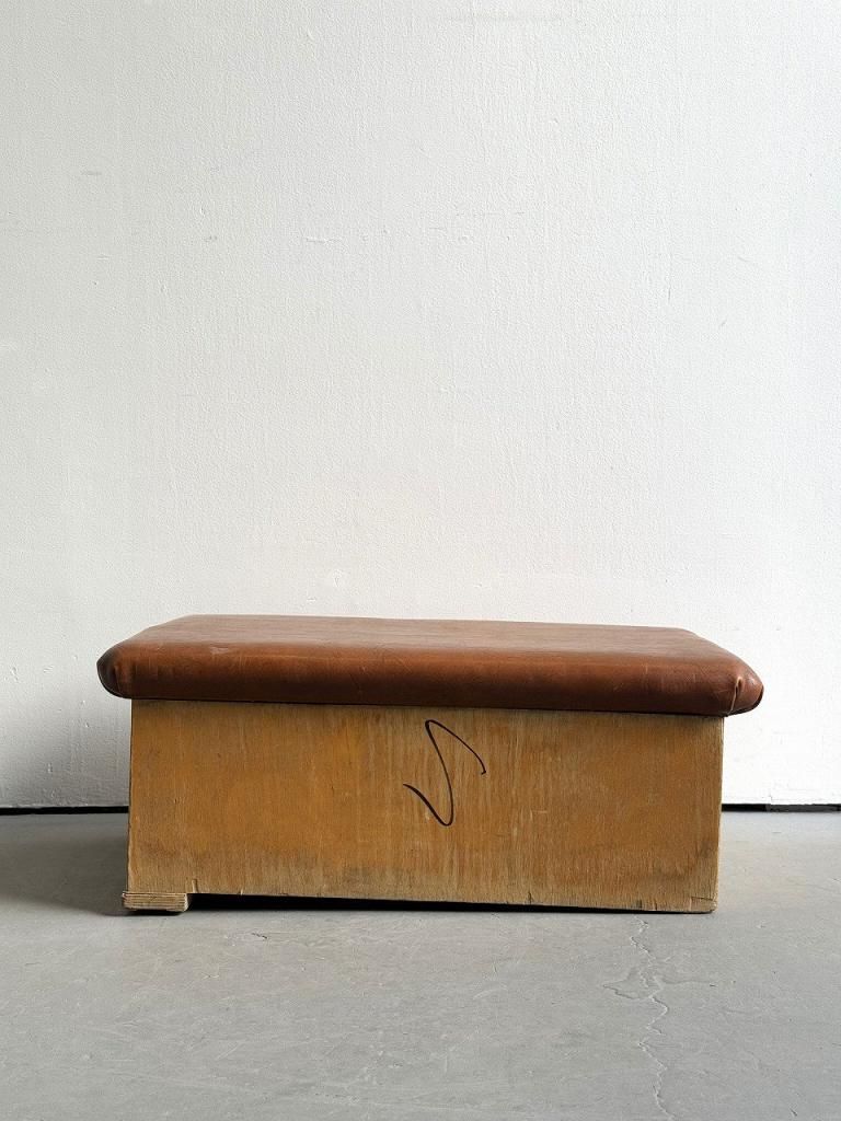 ヴィンテージ レザー ウッド スツール/オットマン - アンティーク