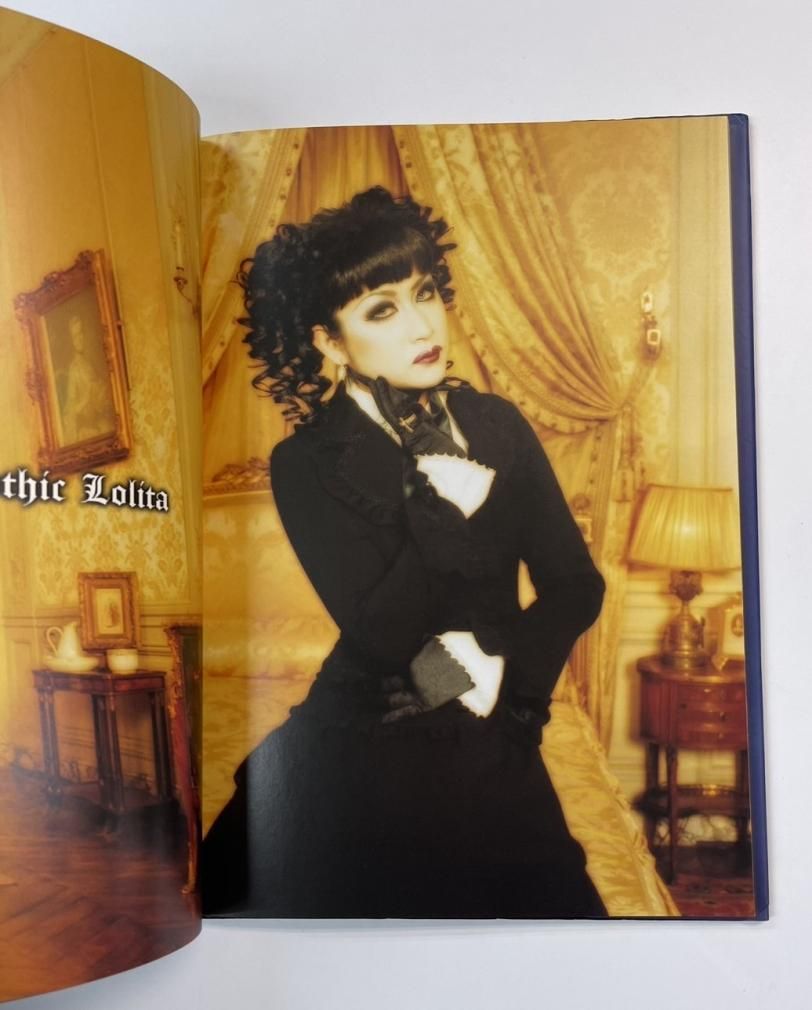 Mana Moi dix Mois 写真集 Magnifique Moi meme Moitie フランス壮麗