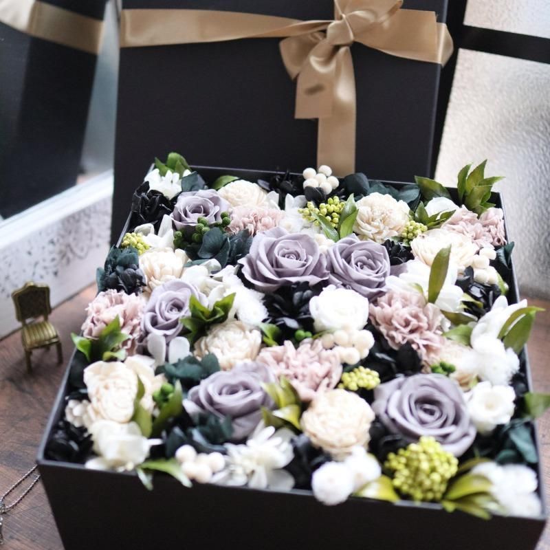 プリザーブドフラワー ボックス】（おしゃれモノクロ LLサイズ