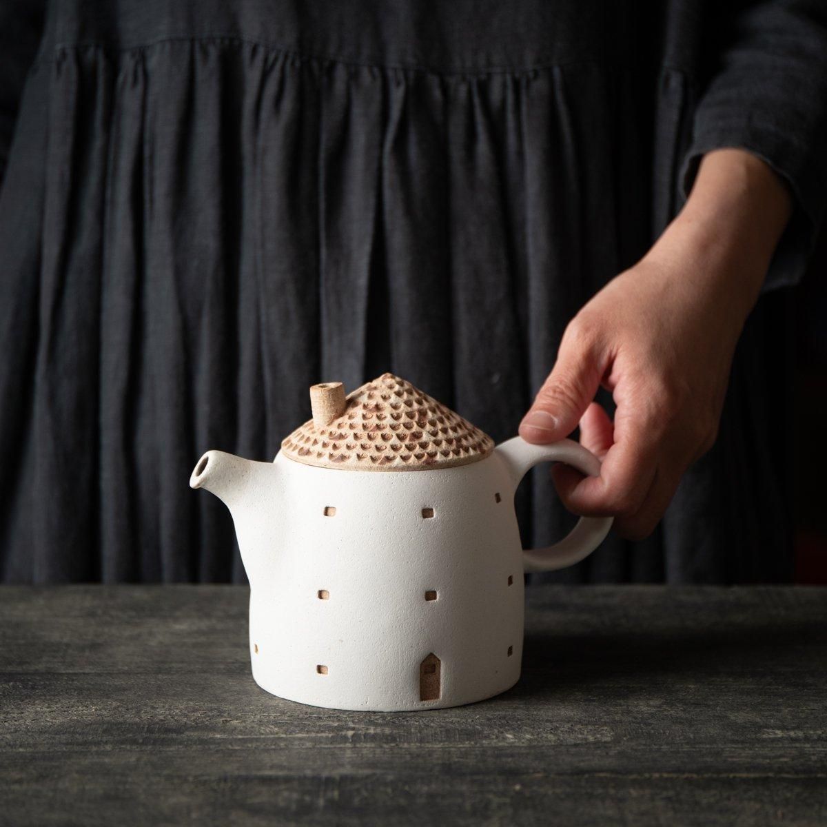 森和良・森明子（森の種陶工所） 家のティーポット／レンガ - alltid