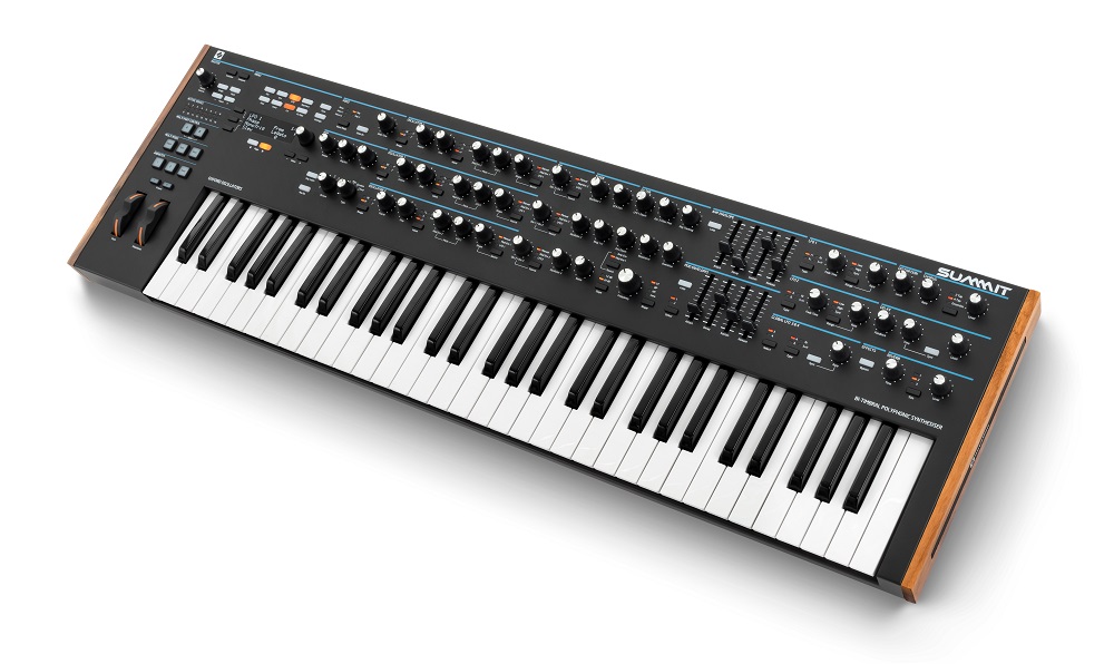 Novation Summit | 16ボイス・ポリフォニック・シンセサイザー