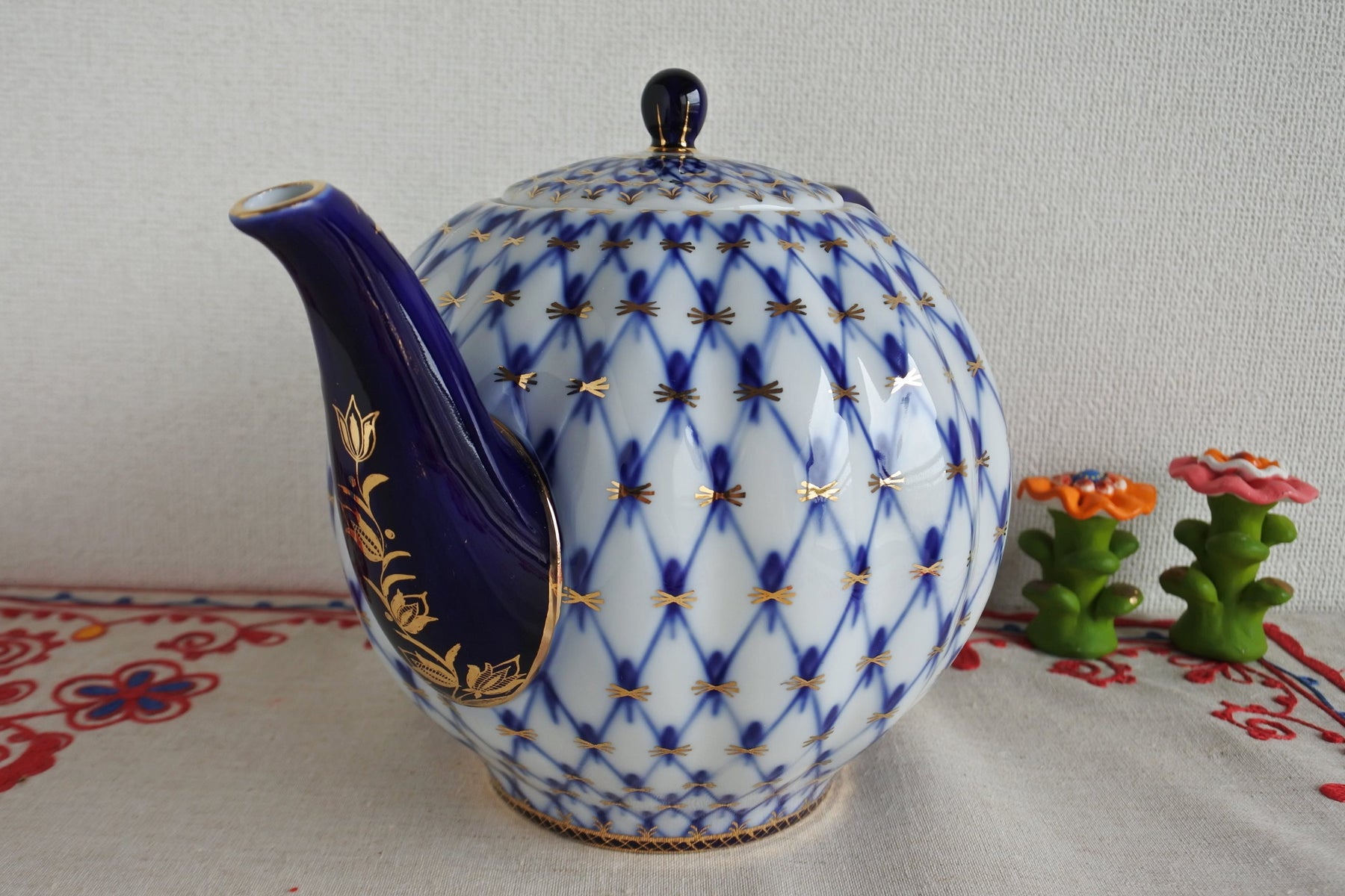 ロシアロモノーソフ陶器2000年黄金の春手描き