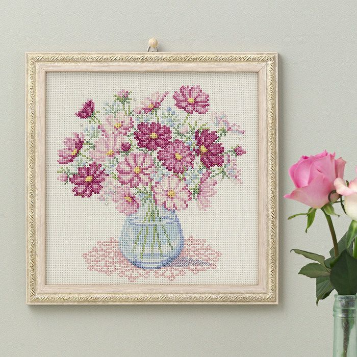 クロスステッチフレーム＜コスモスリース＞ | リバティ 生地、編み物