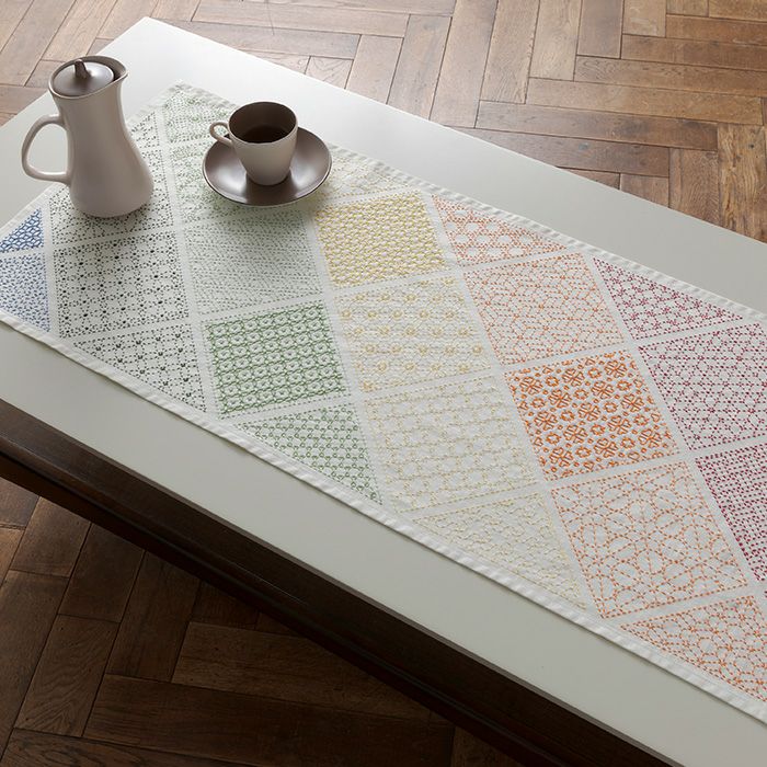 刺し子のテーブルセンター＜カラフル＞ | リバティ 生地、編み物、刺繍