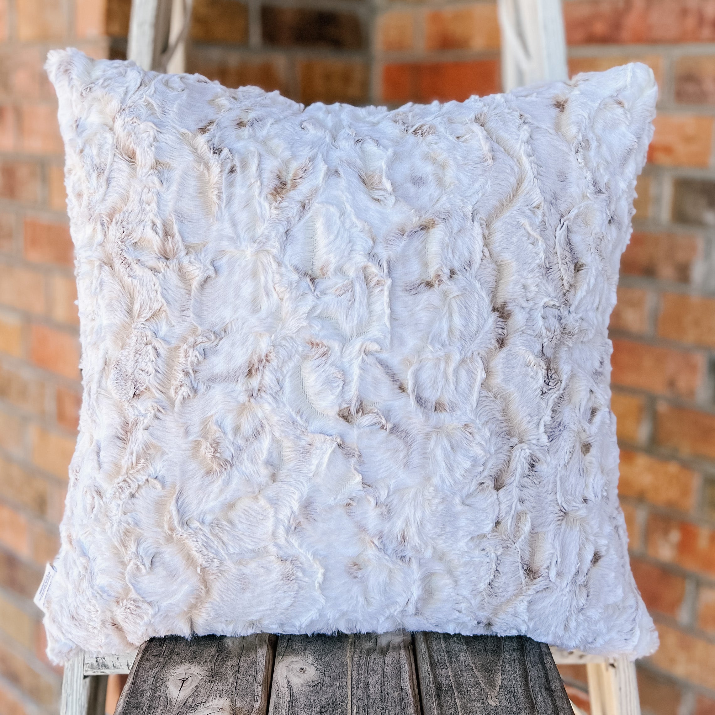 Finished 18x18 Pillow Cover with Invisible Zipper – Kalin Marie Co