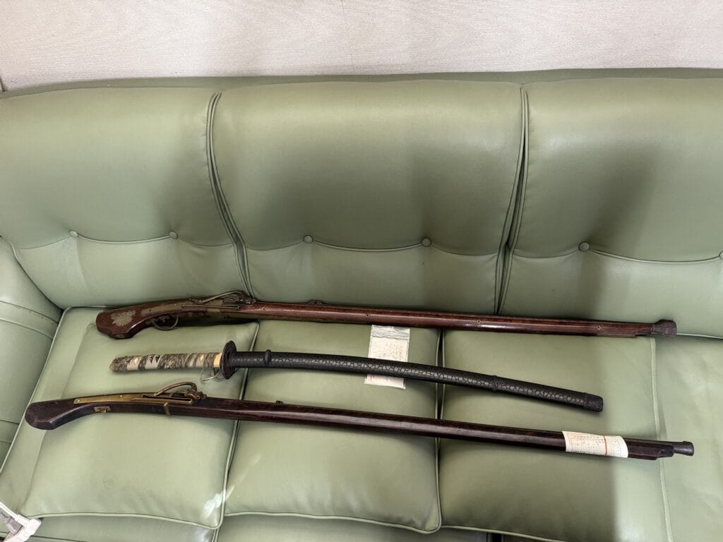 岡山市北区から刀剣、火縄銃をお持ち込みで査定買取致しました | 骨董
