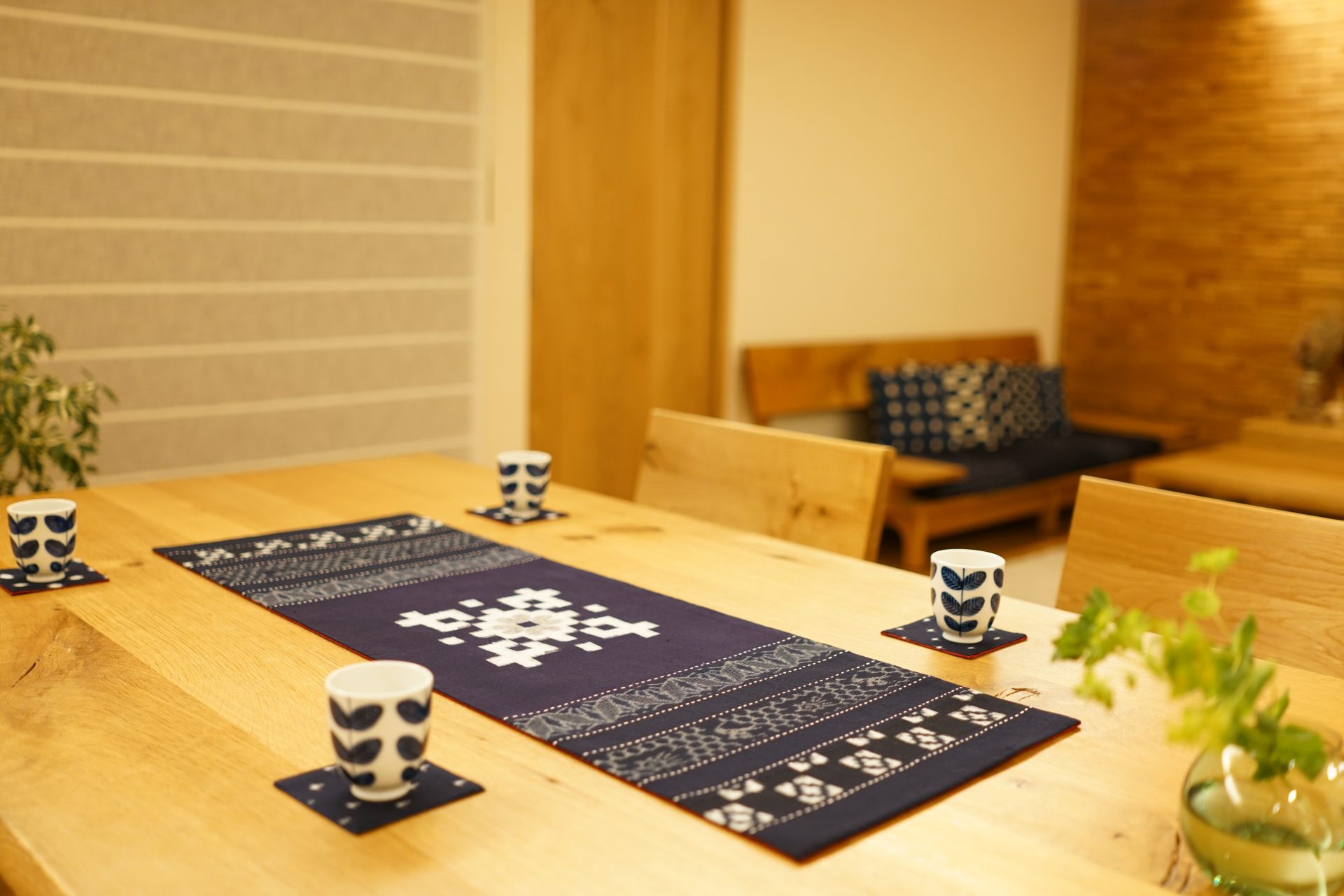 久留米絣テーブルセンター【花】 | 久留米絣 風のおくりもの