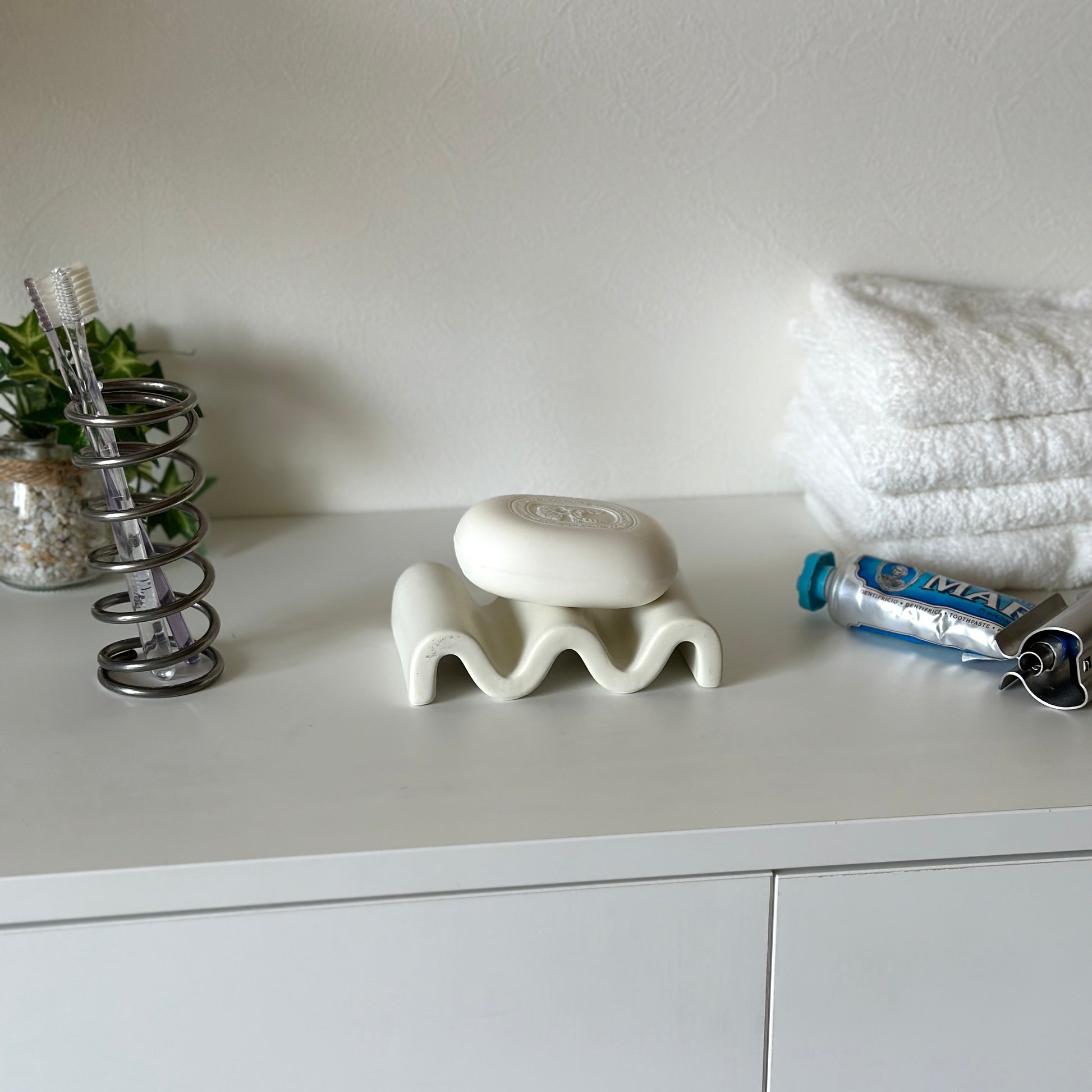 プレート｜ウェーブソープディッシュ - territory