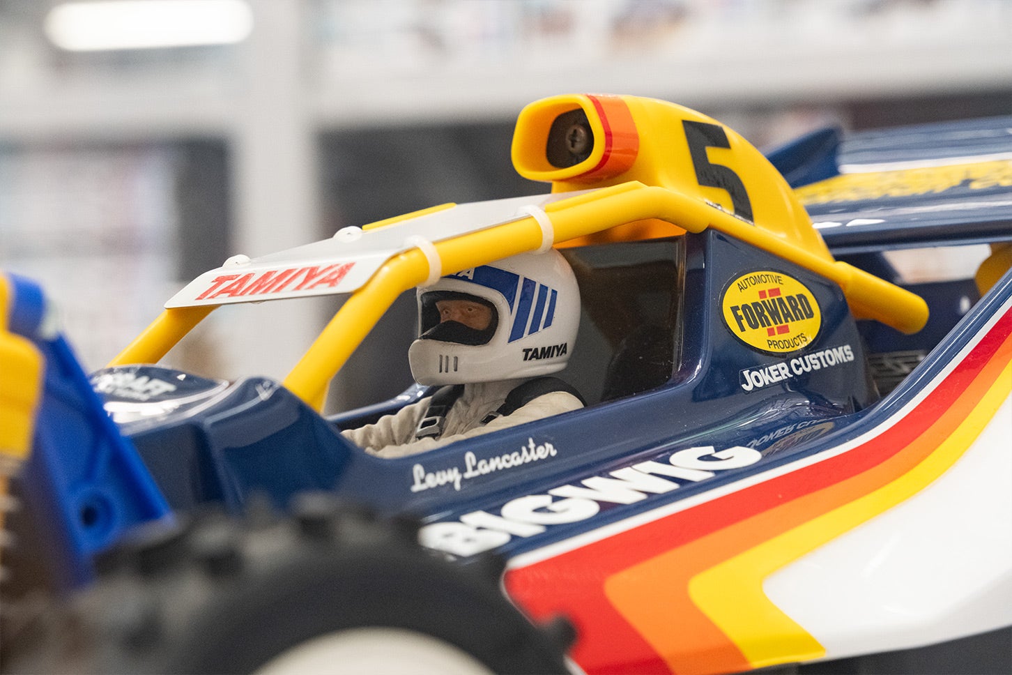 タミヤの名作RCカー「ビッグウィッグ」が復刻！ 由良拓也デザインの