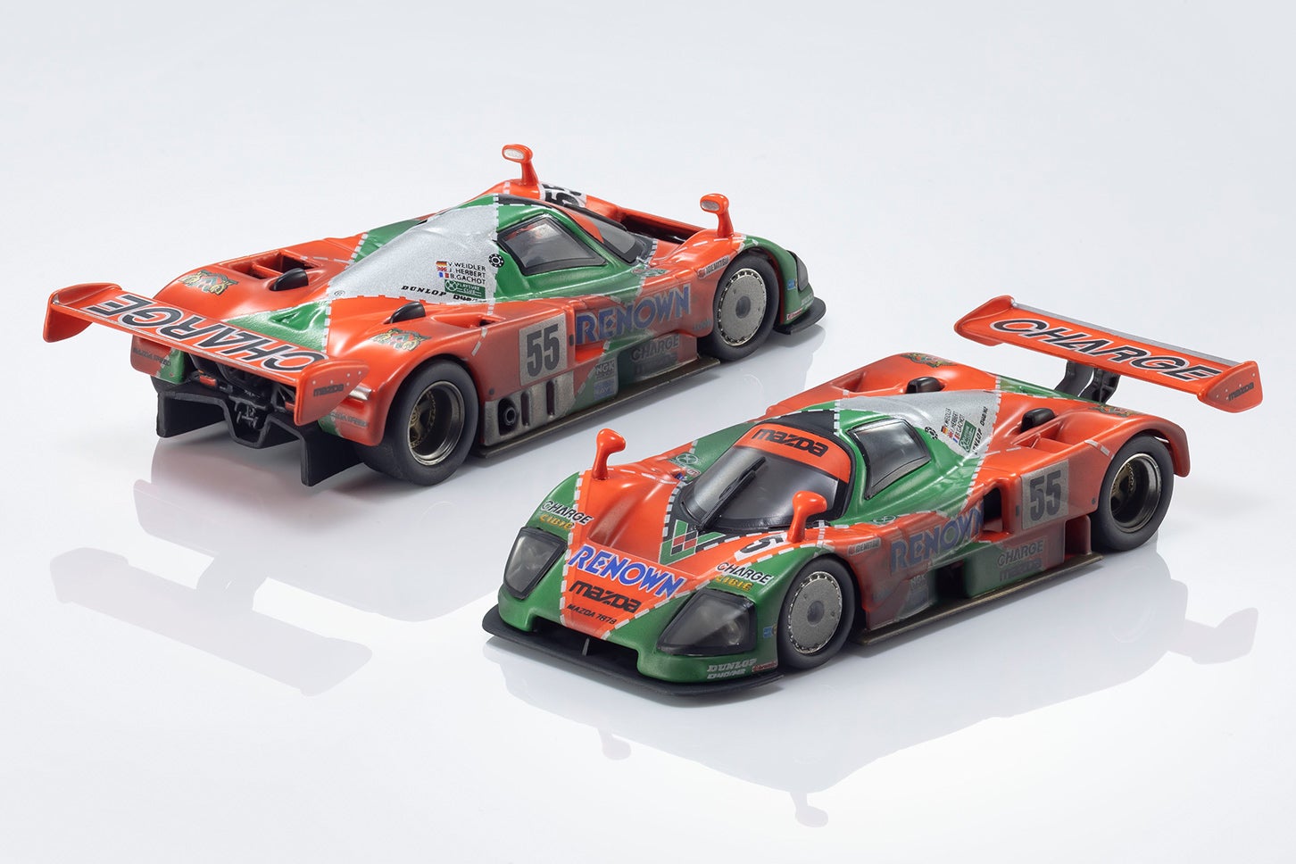 京商より、ファミマで買えるミニカー「MAZDA 787B」が登場！ オレンジ