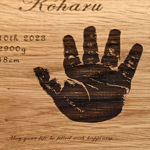 ましかくの赤ちゃん手形プレート【国産ナラ】｜木のおもちゃ KURABOKKO