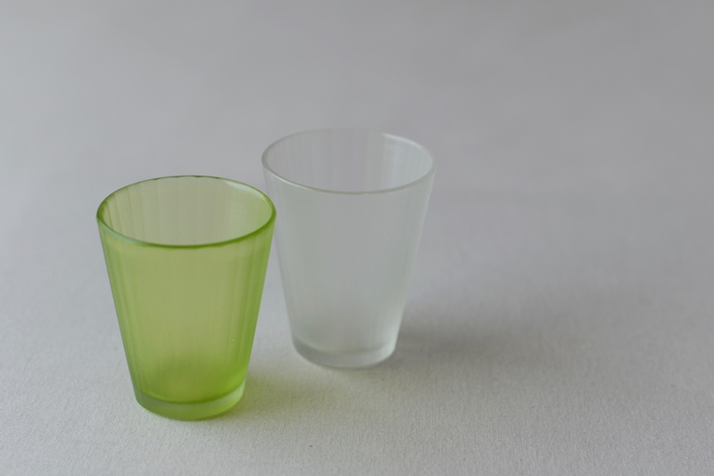 暮らしの中にすっと溶け込む、井上枝利奈さんのガラス作品 | 暮らしと